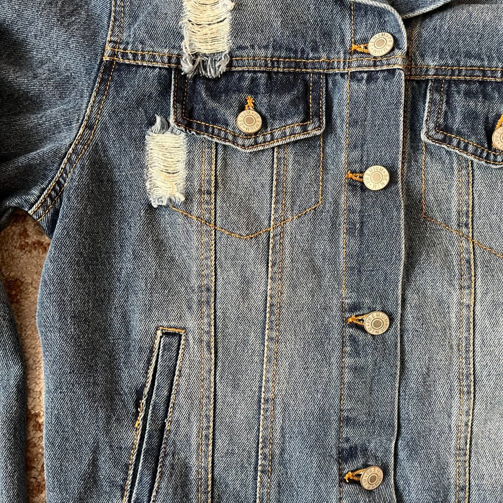 Distressed Jean Jacket | Medium Wash | Size M - Picture 3 of 8